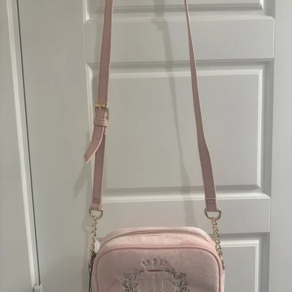 Juicy Couture Pink Crossbody Bag: PINK DIAMOND heritage, Crossbody rare find 🤩🌸 - Picture 2 of 5